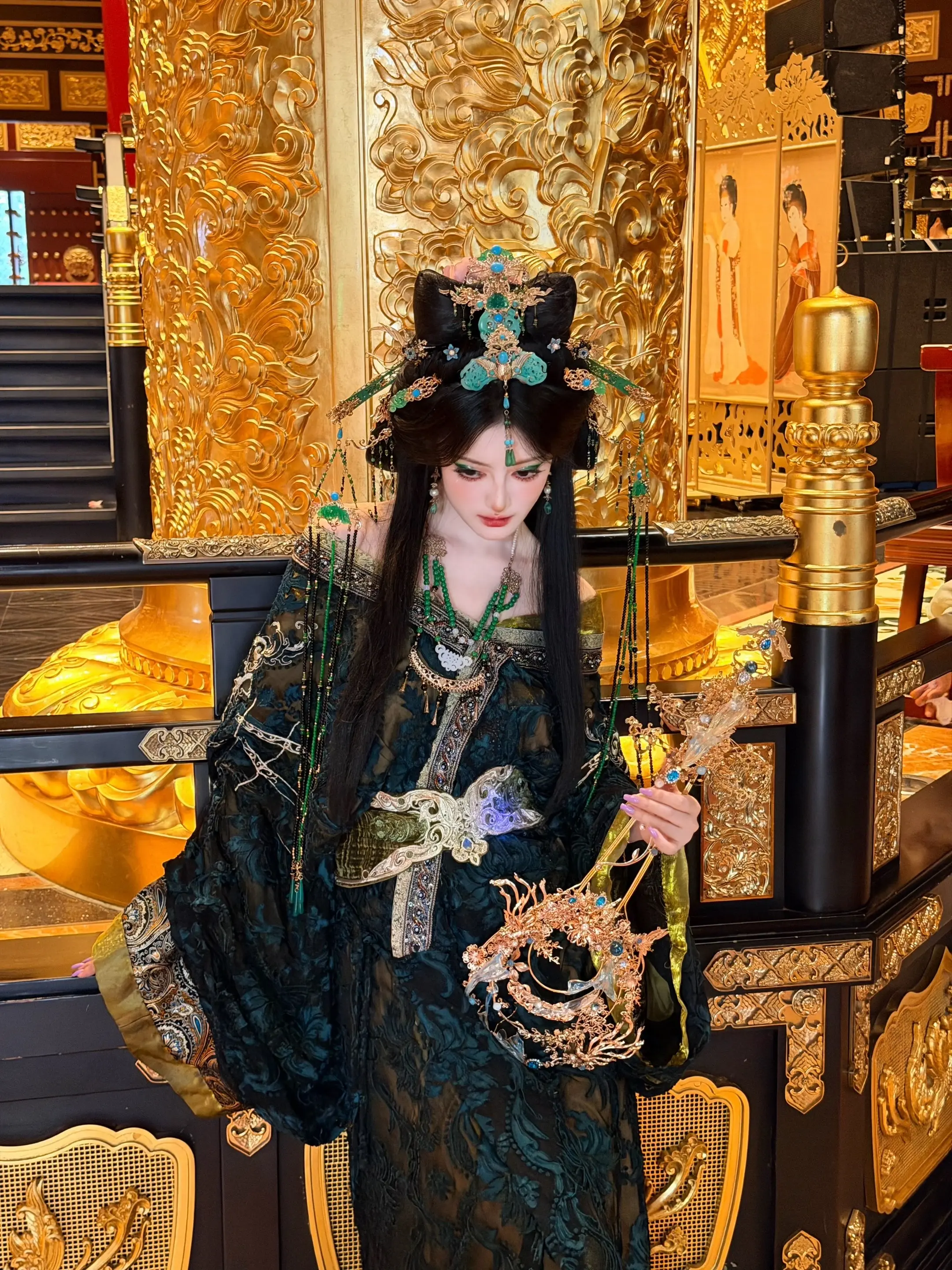 手机拍的小花絮奉上。