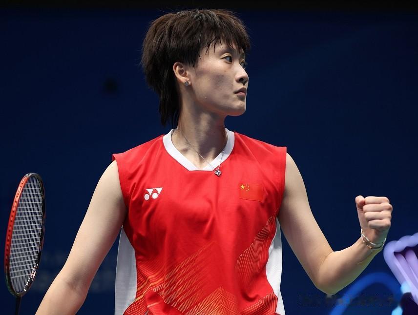 2-1！陈雨菲晋级女单决赛，大堀彩11吞连败，送安洗莹大礼包！
在杭州亚运会羽毛