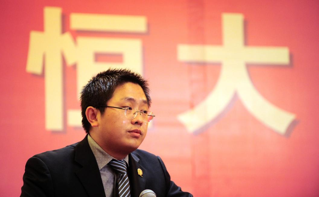 为何要回避这个问题呢？就是恒大的金元足球损害了本就破落不堪的中超联赛，甚至是中国