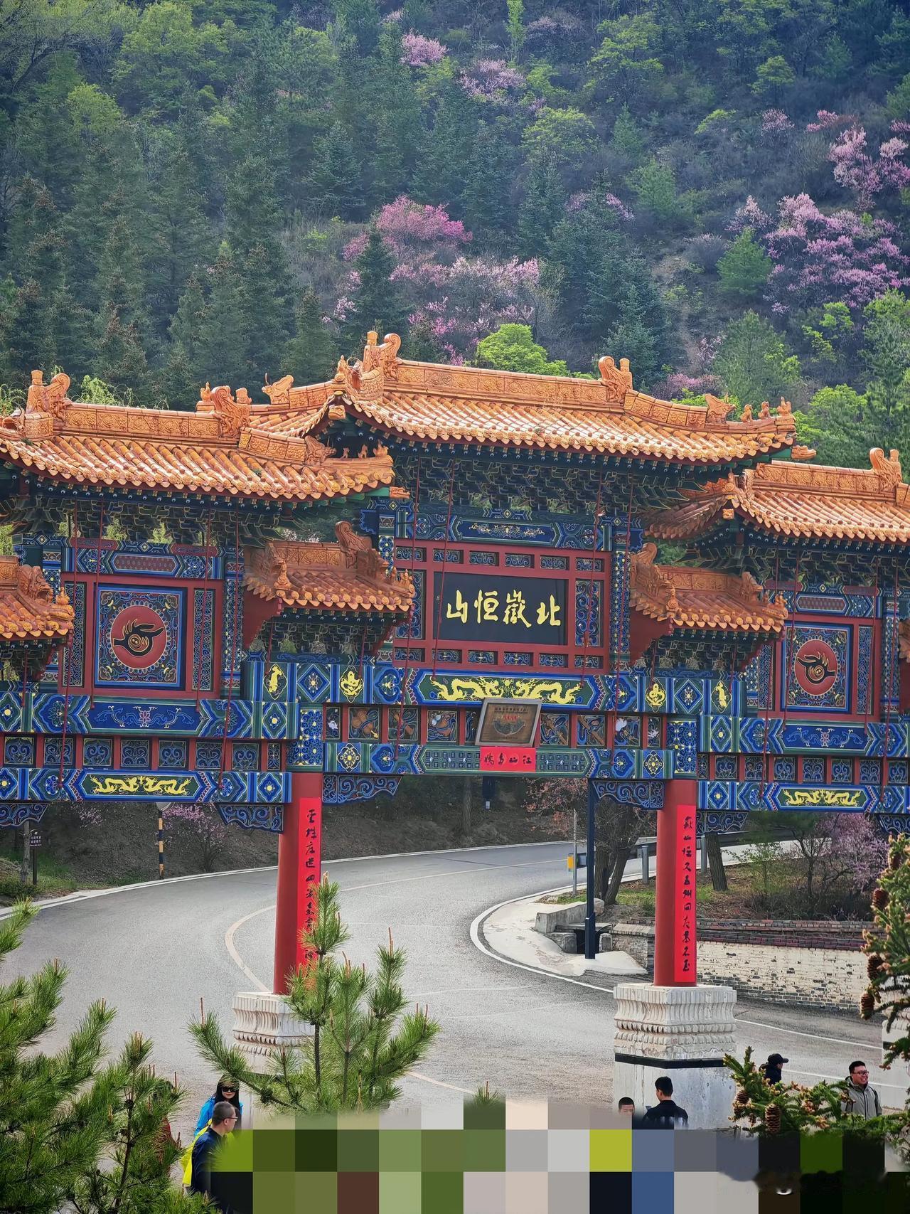 五一节你出游了吗？花费多少？

五一节我儿子放假回来，和我们度过了一个愉快的，温