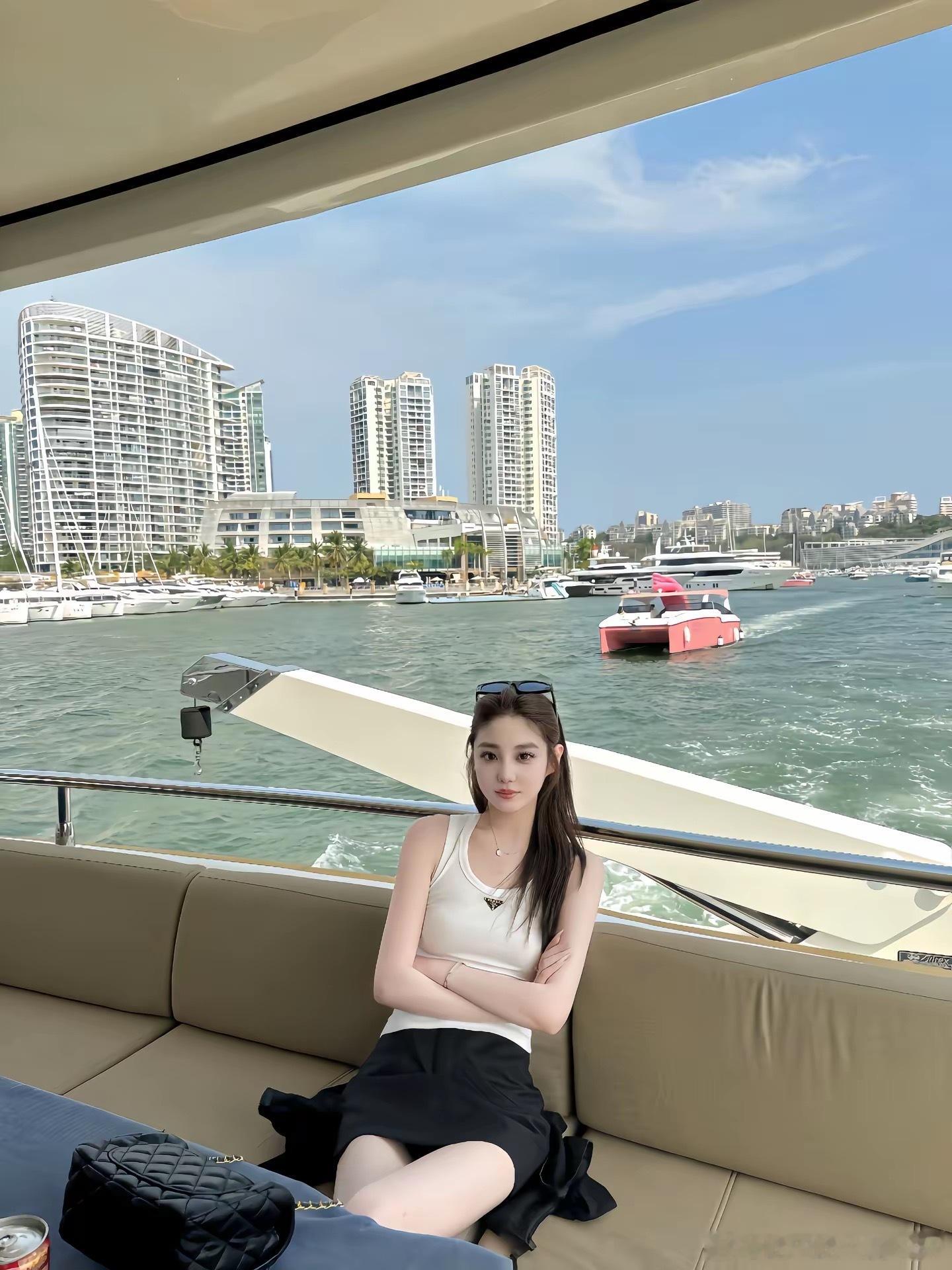 人内心变得平淡是极其苦难的过程 ​​​