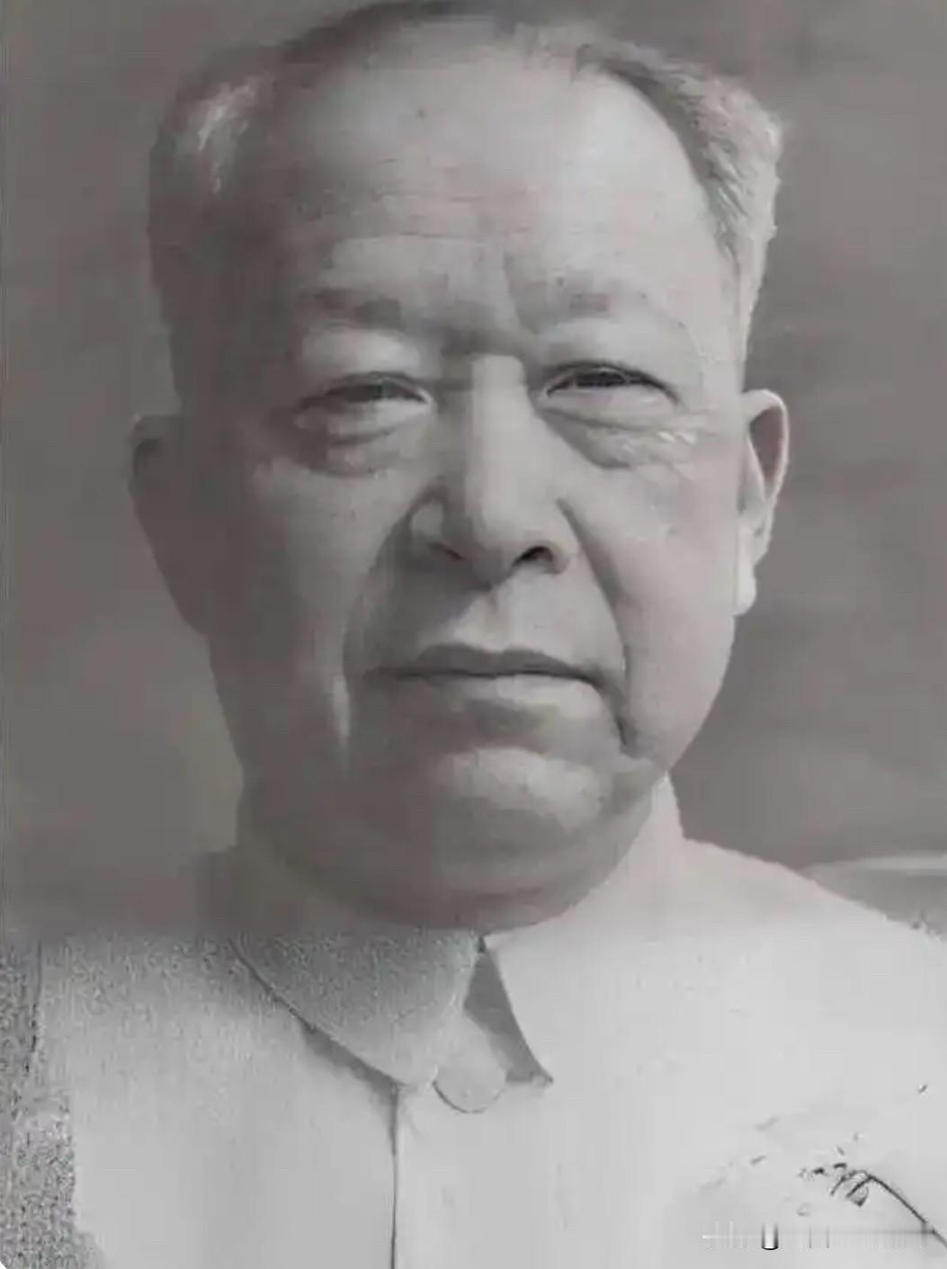 他38岁任刘少奇秘书，55岁任四川省省长，64岁任贵州省省委代理第一书记，75岁