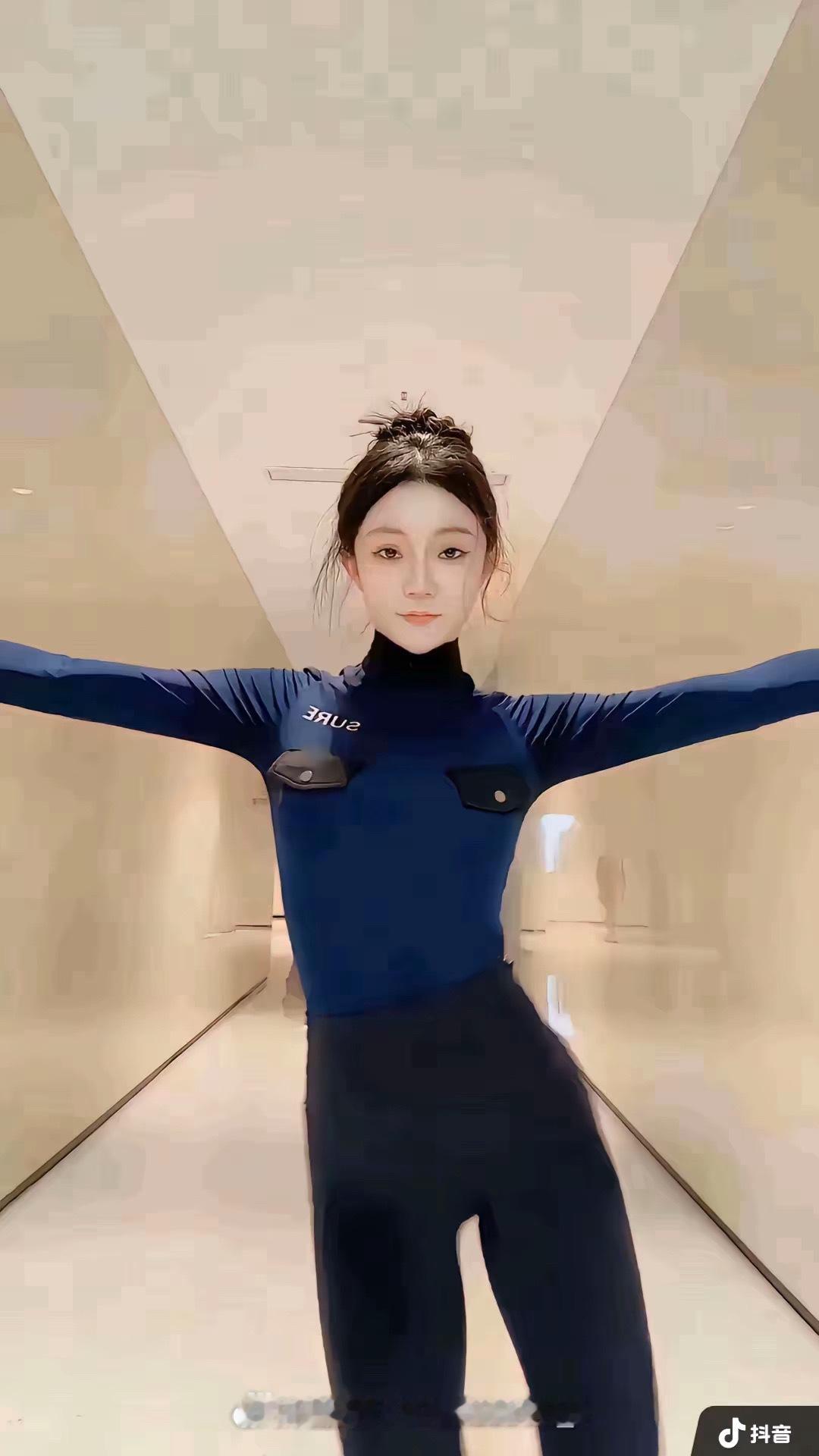 虞书欣[超话]  全体鱼丝带 虞书欣 发帖进超话 铺好人好事美图美谈 有没有广场