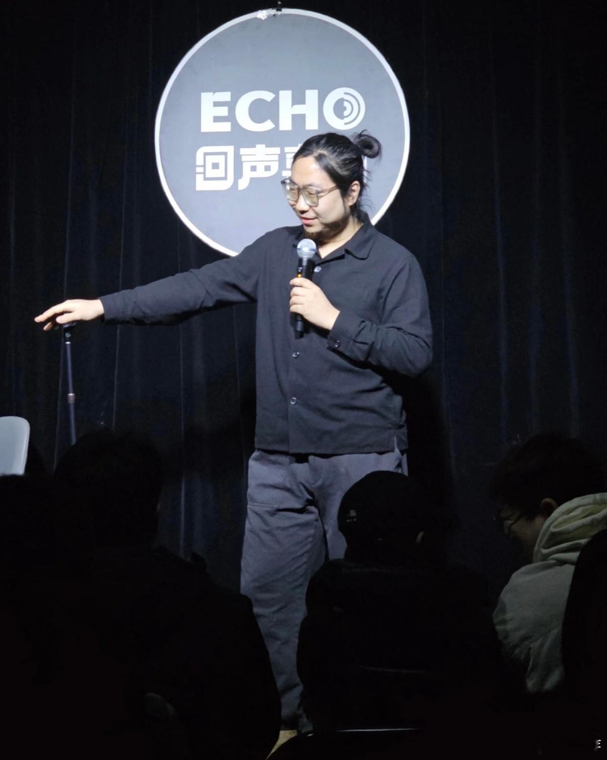 父母强加想法给孩子有多窒息喜剧之王单口季 段子诙谐却引人深思，我们期待的是平等沟