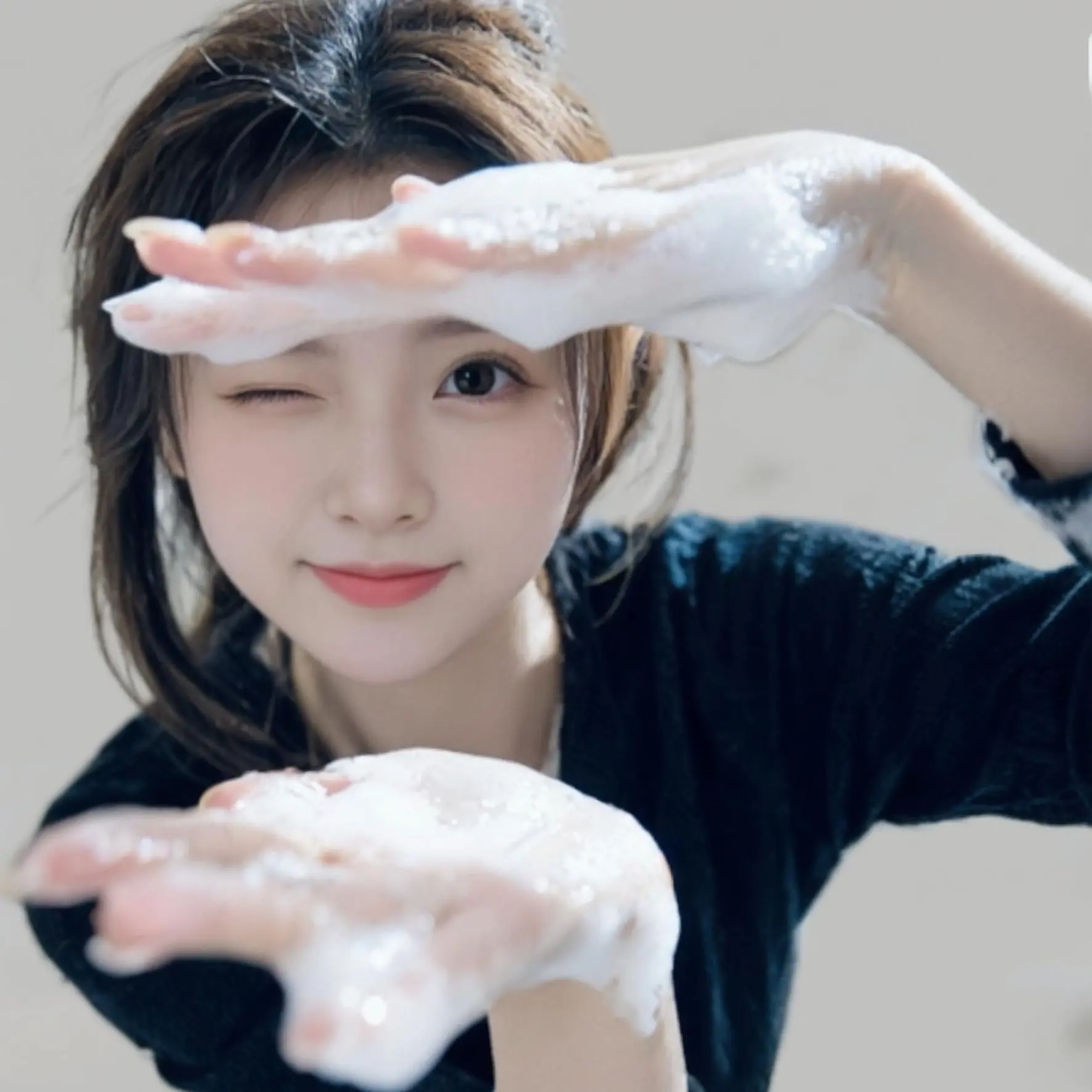 AI玩泡生活拍 ai创作 全新ai写真 听说古早味头像又开始流行了