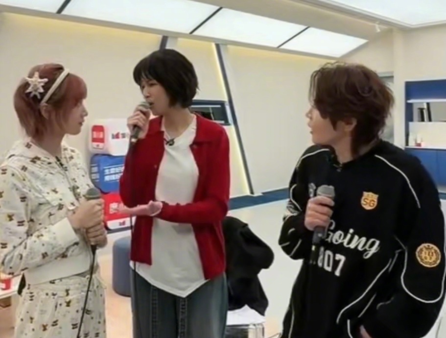 曾沛慈把王濛迷成啥了 看王濛被曾沛慈“圈粉”的样子，突然懂了什么叫“英雄惜英雄”