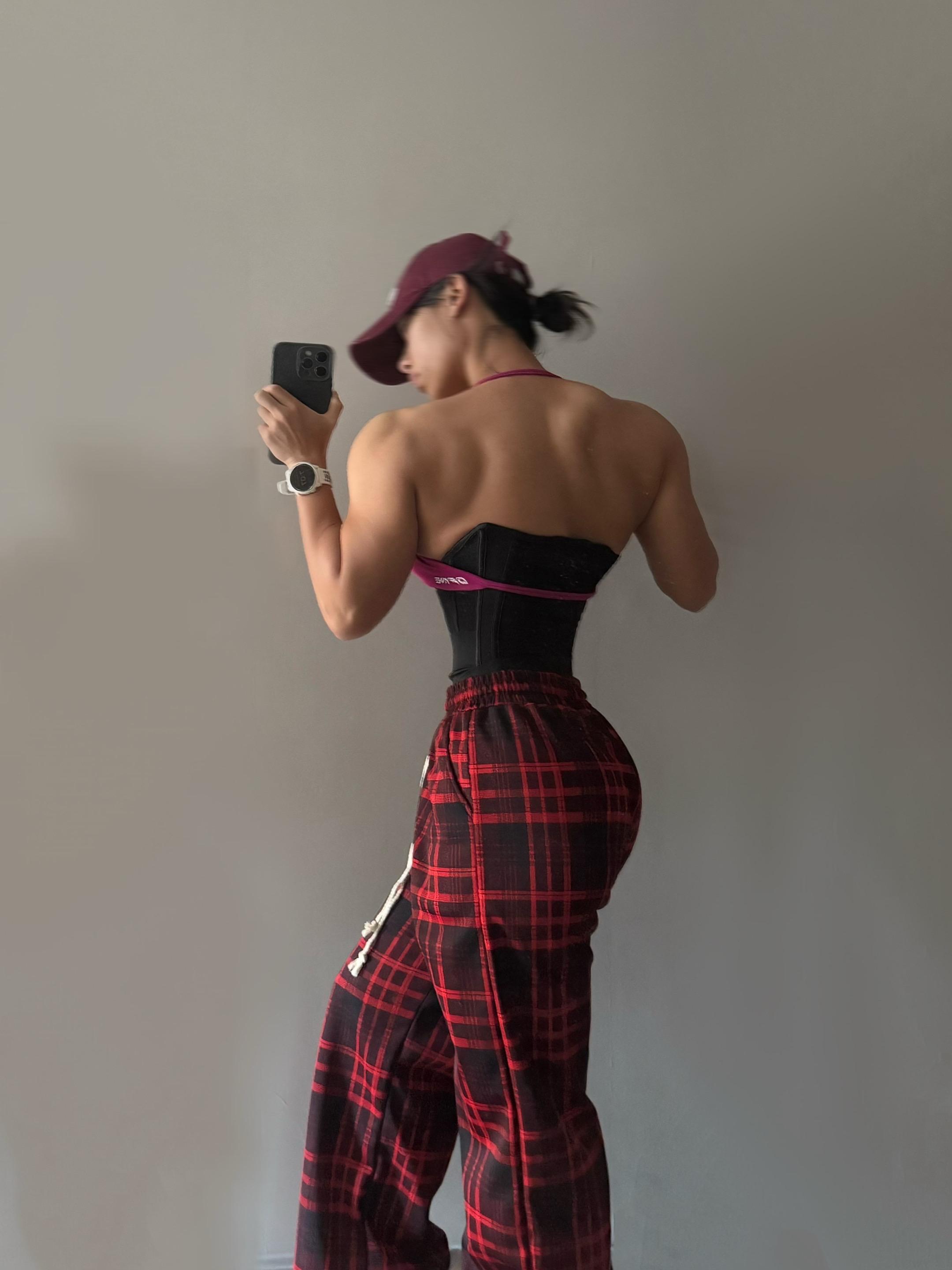 大脑控制肌肉 准备起飞。