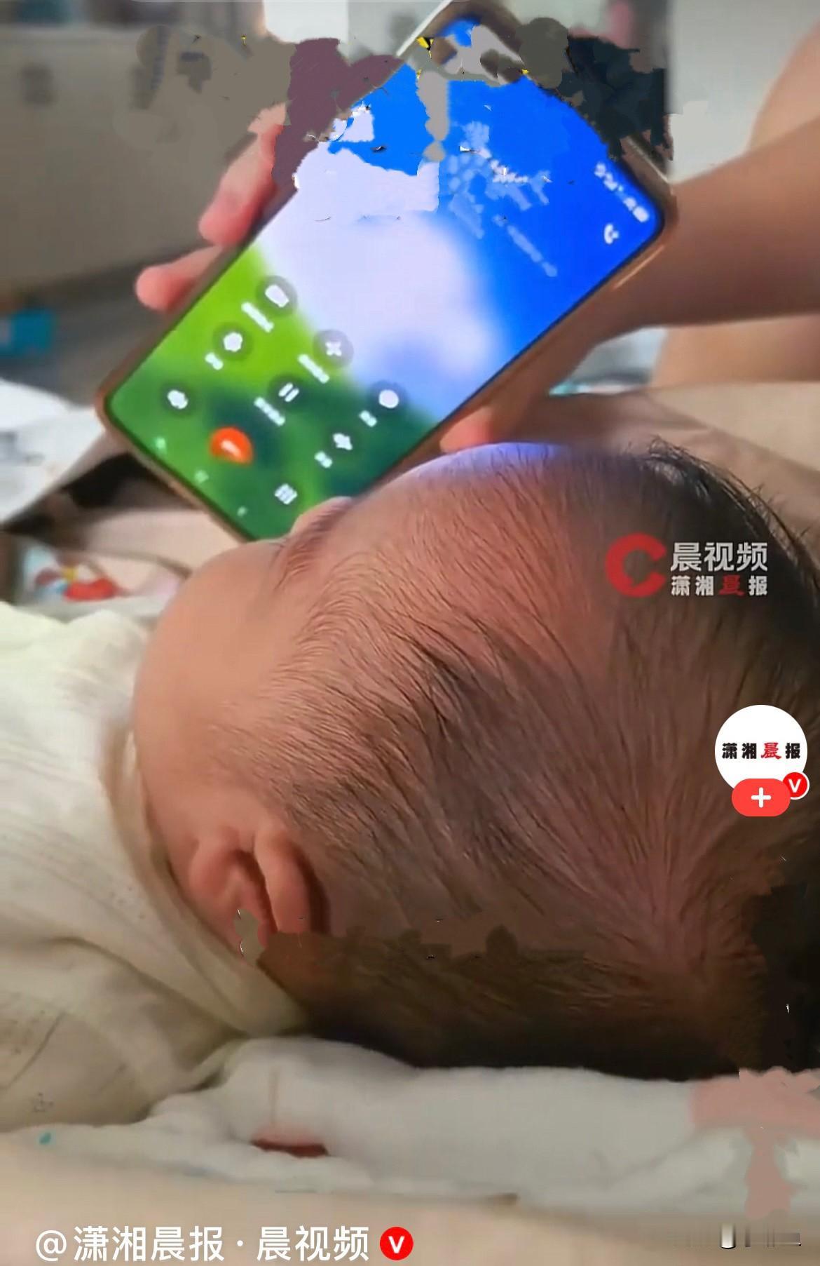 近日江西九江，一位宝妈分享的神操作，真的又解压又搞笑……
这位宝妈在家带娃时，突