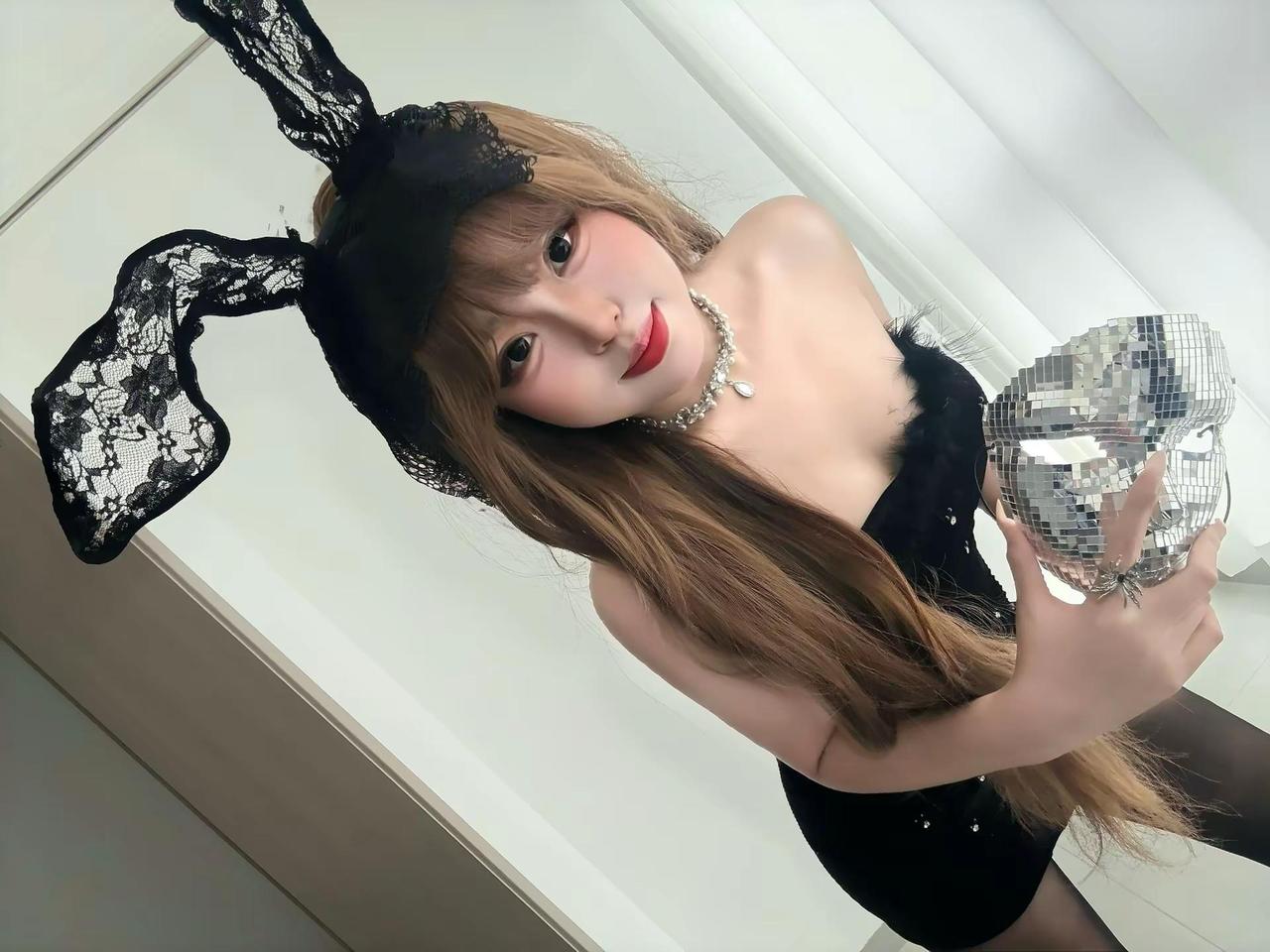 那天穿黄色衣服给你送饭的男的是谁 你要逼死我吗