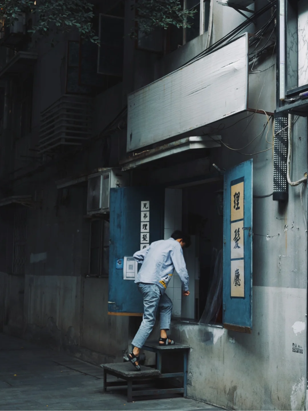 这绝对是成都门槛最高的理发店✂️没人反驳吧