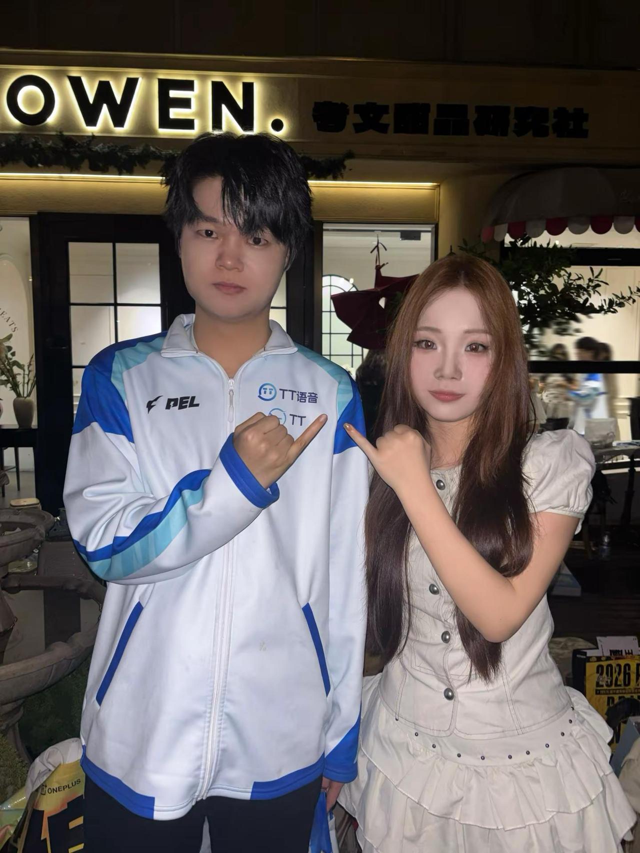 漂亮的眼睛应该流幸福的眼泪