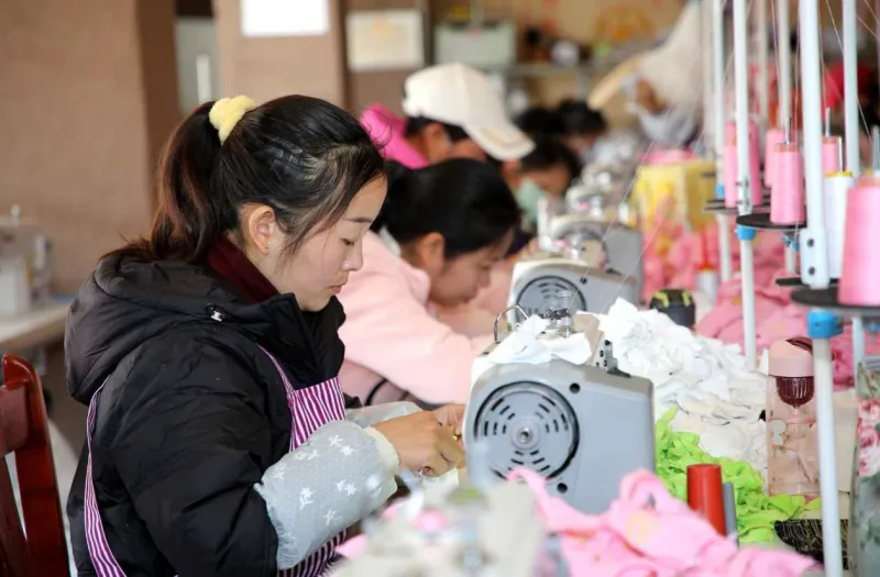 家门口的车间，看得见的幸福！曲靖会泽就业新实践