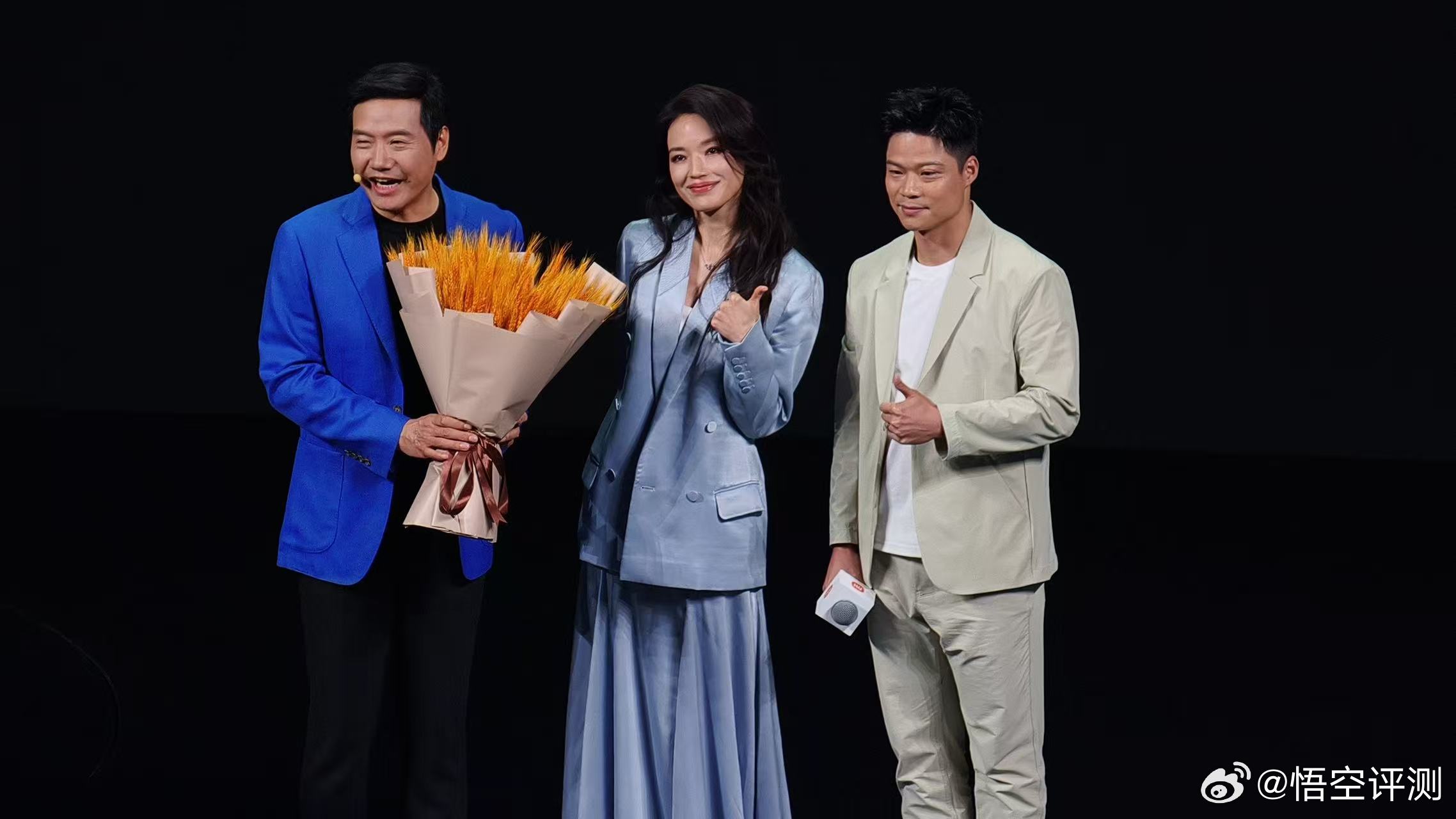 小米新SU7起售价21.99万元太喜欢舒淇了，可惜出差去不了发布会现场，错过了。