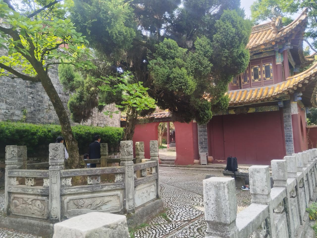 古老的金殿风景美如画