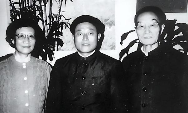 1972年，一战士救下一个突然病重的老人，事后不但没有被升职，反而被组织要求退伍