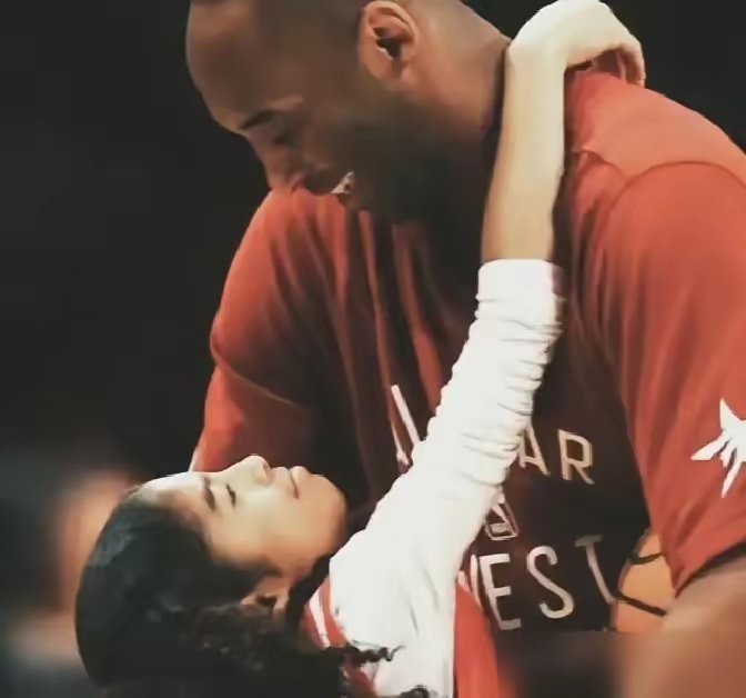 凌晨四点🕓💜💛科比KobeBryant凌晨四点