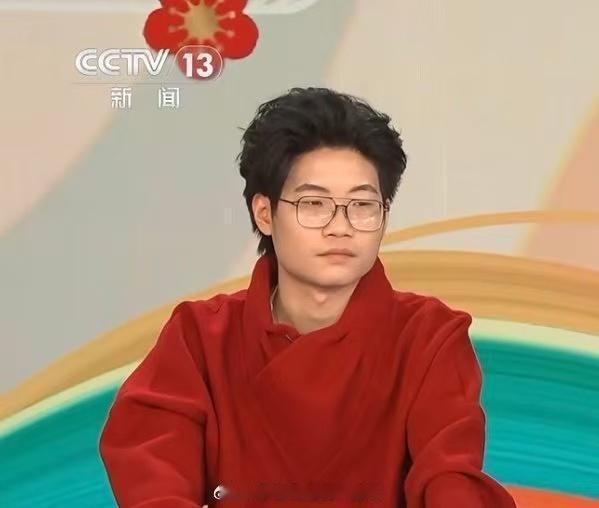 漫才兄弟首谈在王一博后面演出感受 漫才兄弟这段采访我反复刷了好几遍。徐浩伦那个“