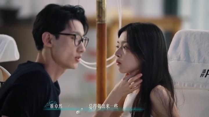 董卓然回应开导柳柳董卓然晒和柳柳陈剑莹合照 董卓然开导柳柳的时候说每个人节奏不一
