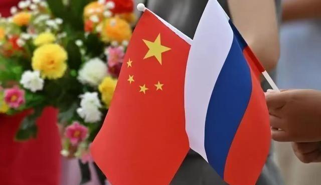 中俄关系将来可能难免会有一场较量，但现在中国为啥还不疏远 俄罗斯 ？因为时机还没