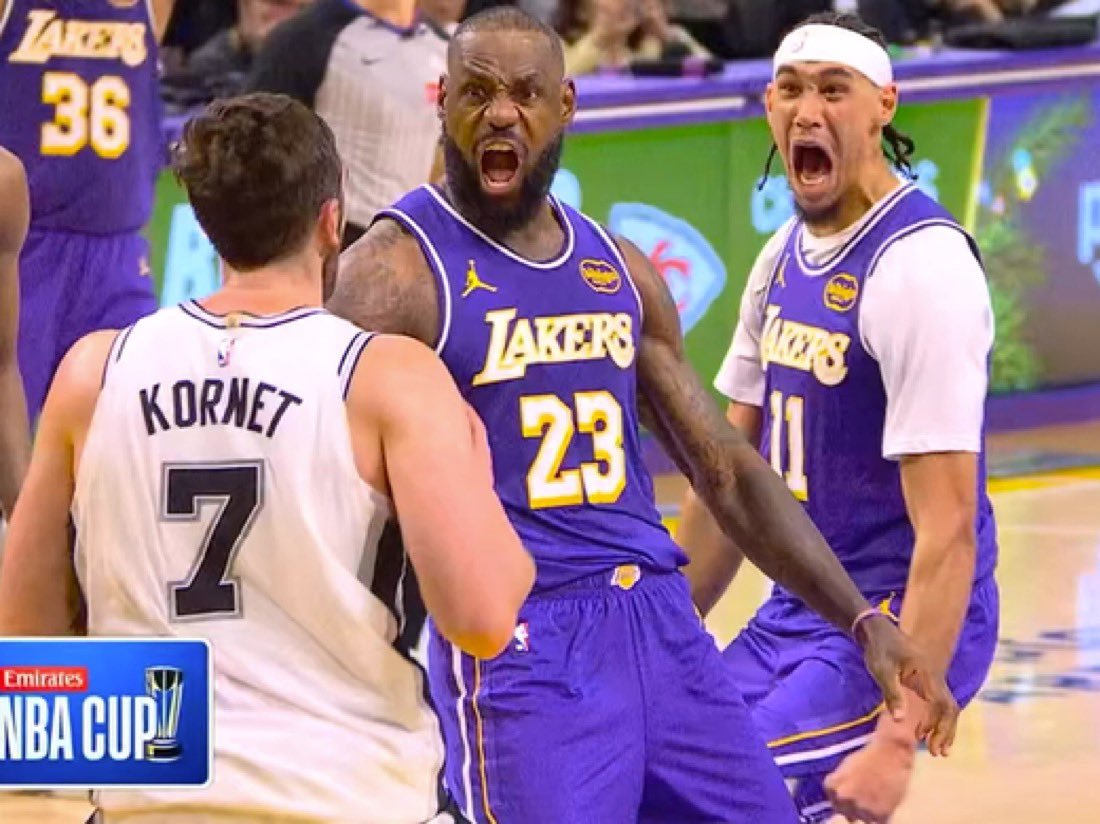 科内特今天晚上做梦都得是詹姆斯和海斯！海斯这个表情太逗了。洛杉矶湖人马刺vs湖人