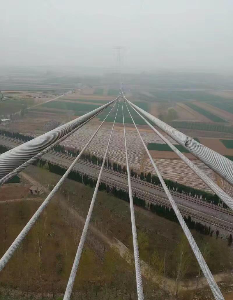 有没有人知道这是多大的线路，多大的导线高压电工作业 高压电工作业 特高压输电线路