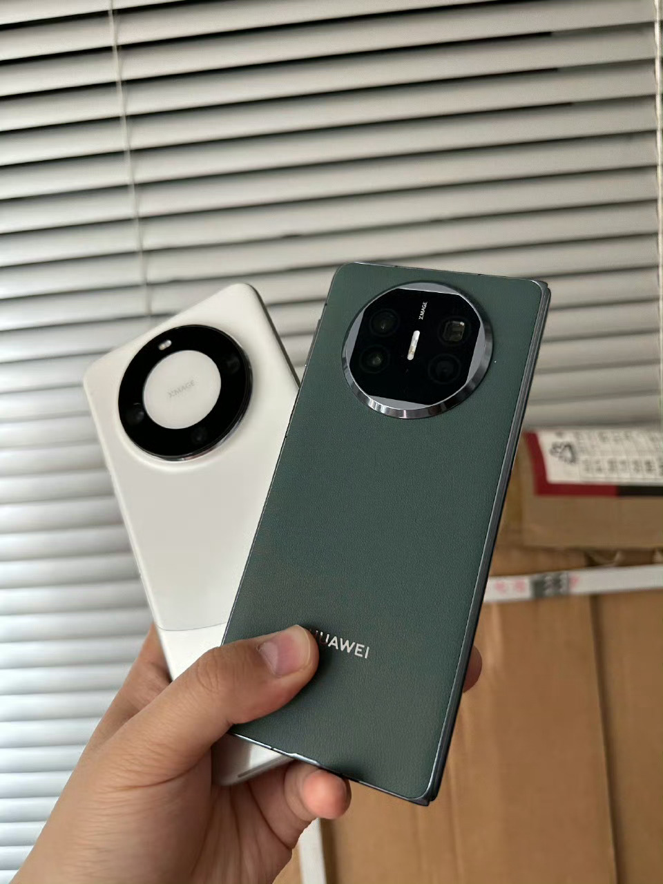 华为Mate70上架，华为Mate60就这么水灵灵的过失了，该怎么处理？[笑而不