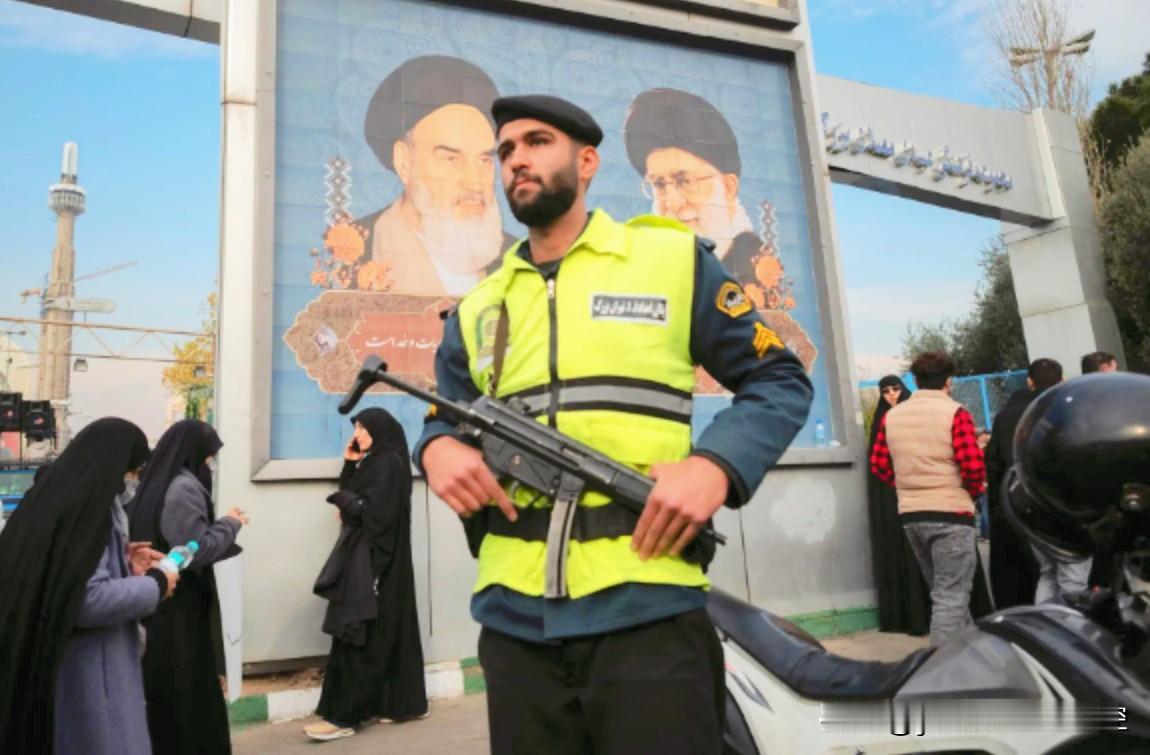 【伊朗革命卫队：端掉一个美以间谍网】
    伊朗伊斯兰革命卫队情报部11日宣布