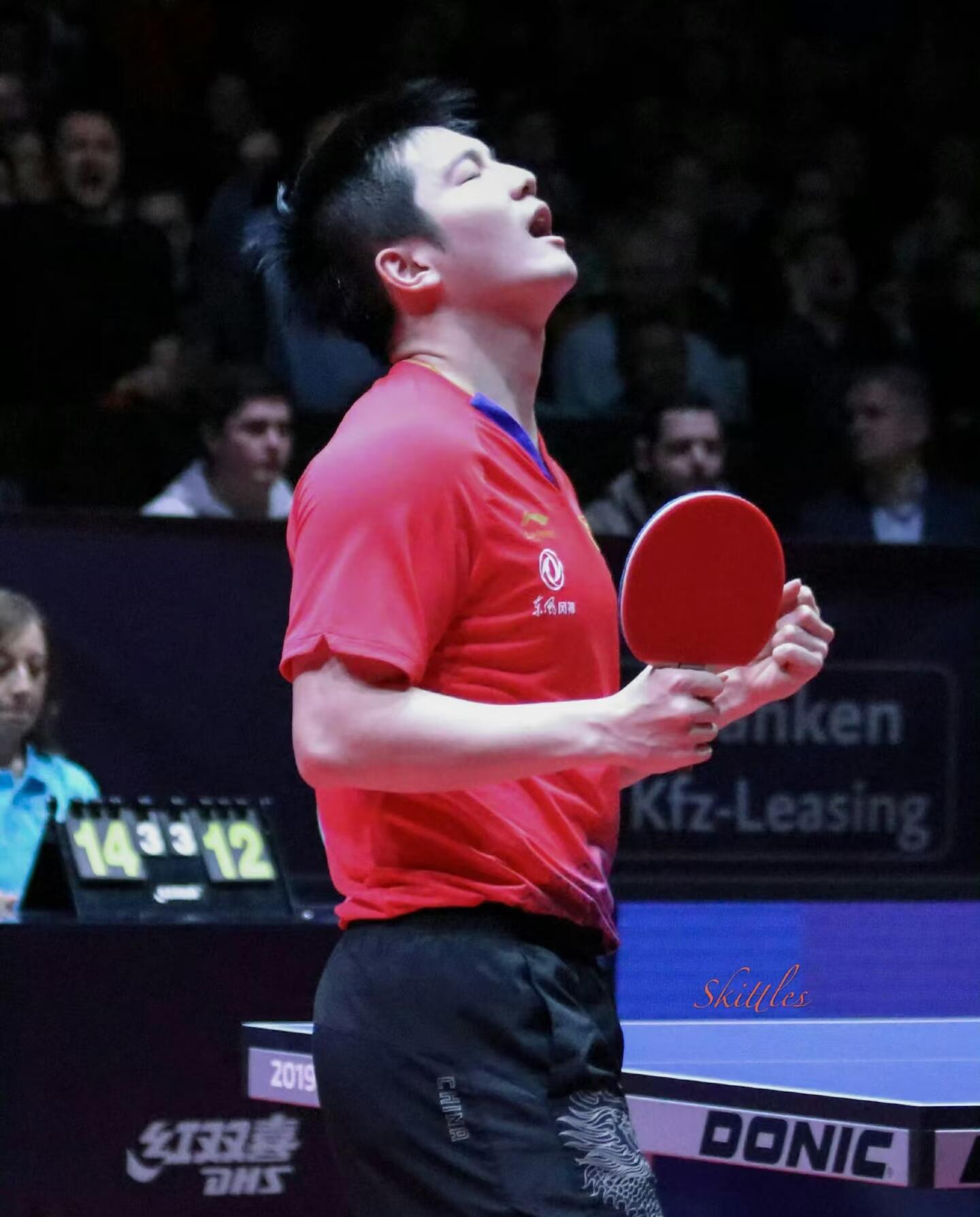 不可思议 樊振东居然有腹肌