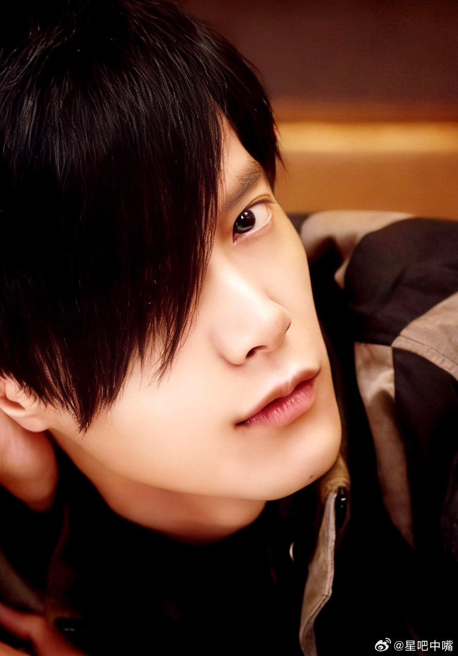 🍉数十年前的邓凯撞脸吴奇隆黄宗泽 