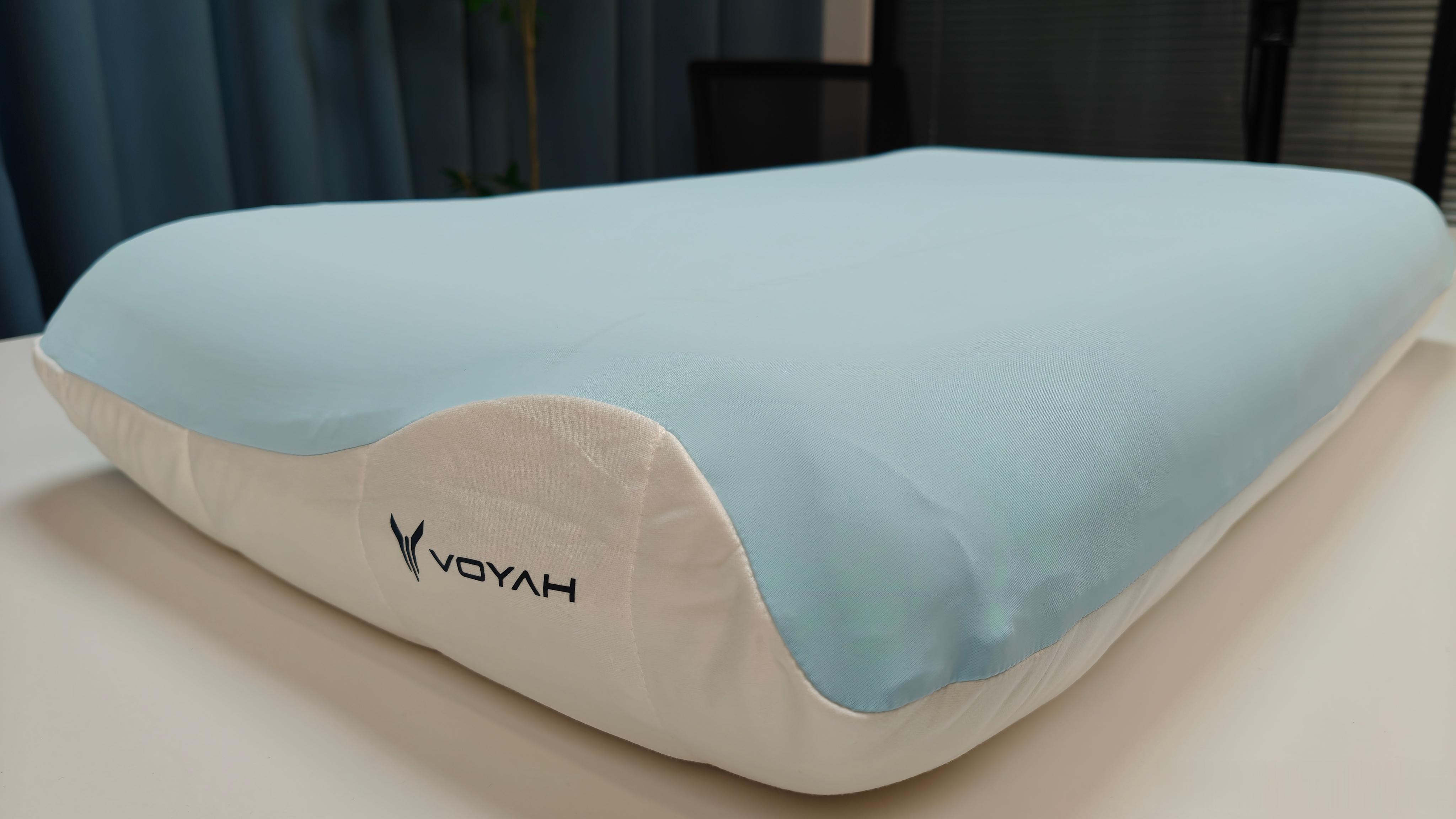 参加过那么多次活动，拿枕头来做邀请函的还是头一次遇到。“这一定是您睡过最舒服的车