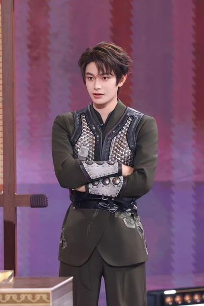 星光大赏内娱花生都来了 这个十二月是真的幸福了，能一次性看到陈都灵、陈飞宇、张凌