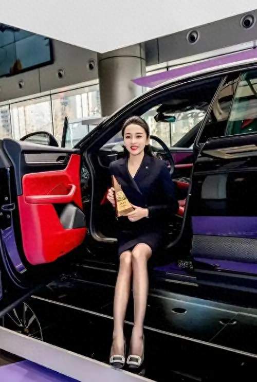 青岛保时捷女销冠目前排名全球第一