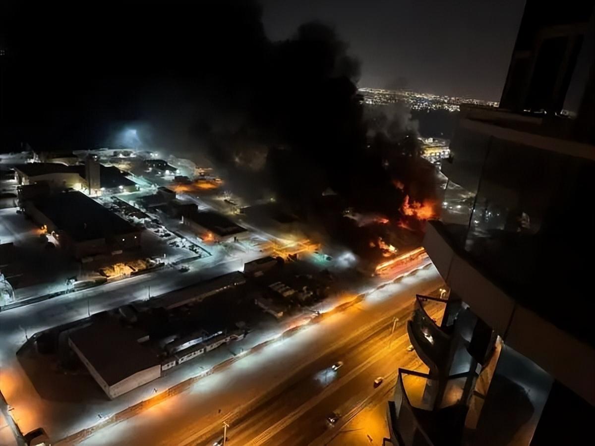 48 小时中东彻底洗牌！伊朗报复猛加码，美 3 士兵阵亡，3 国亮剑参战，英国紧