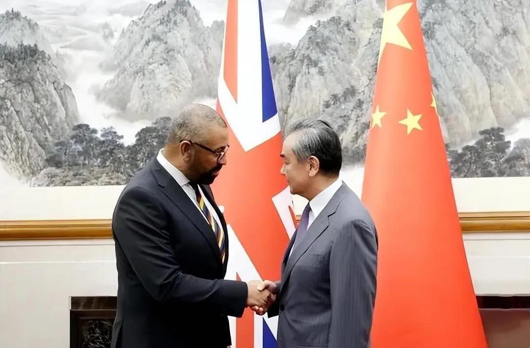 2026年1月29日，英国首相斯塔默在故宫表示，中英会谈取得实质性成果，两国关系