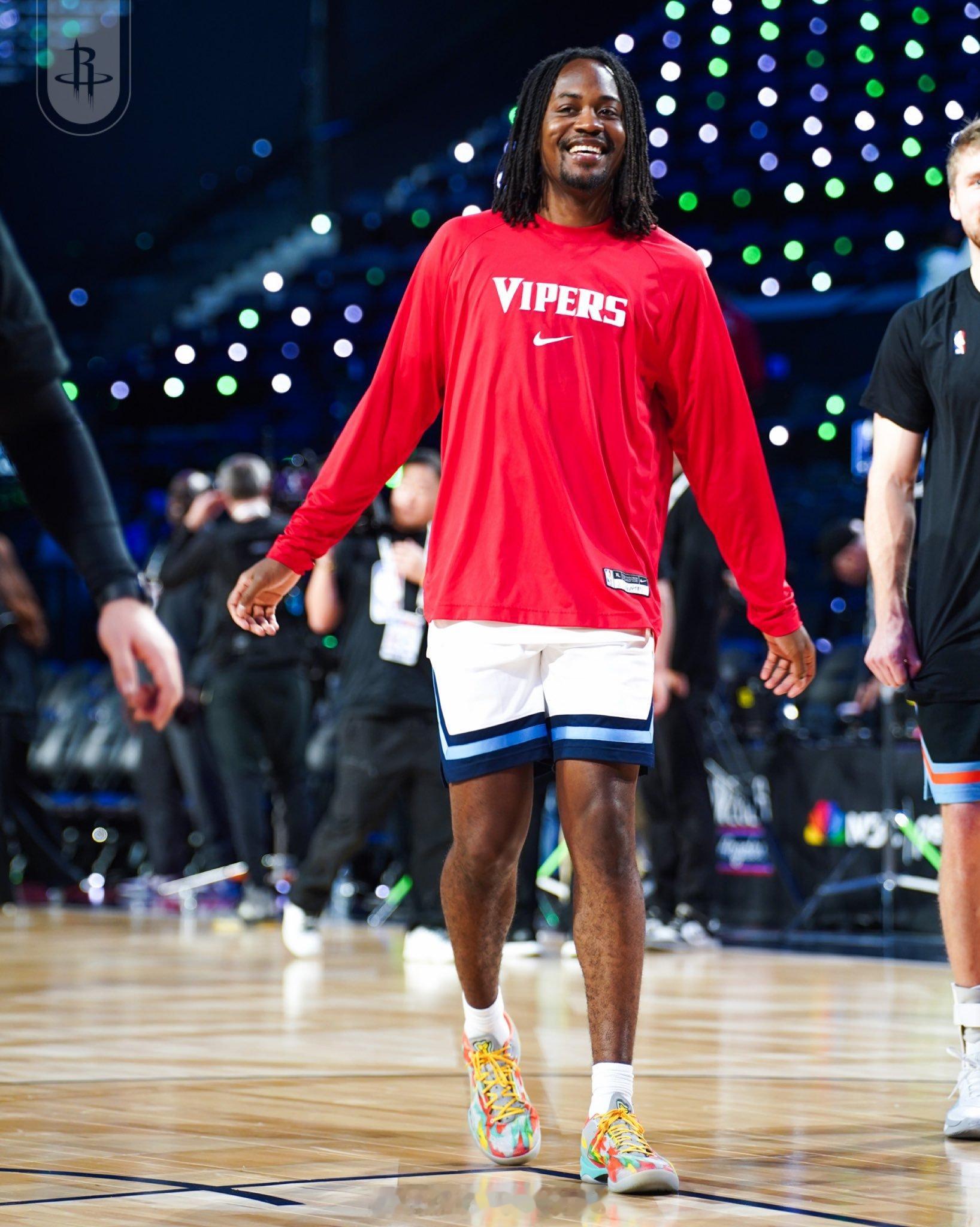 等下看你们的了NBA全明星新秀赛休斯顿火箭里德谢泼德