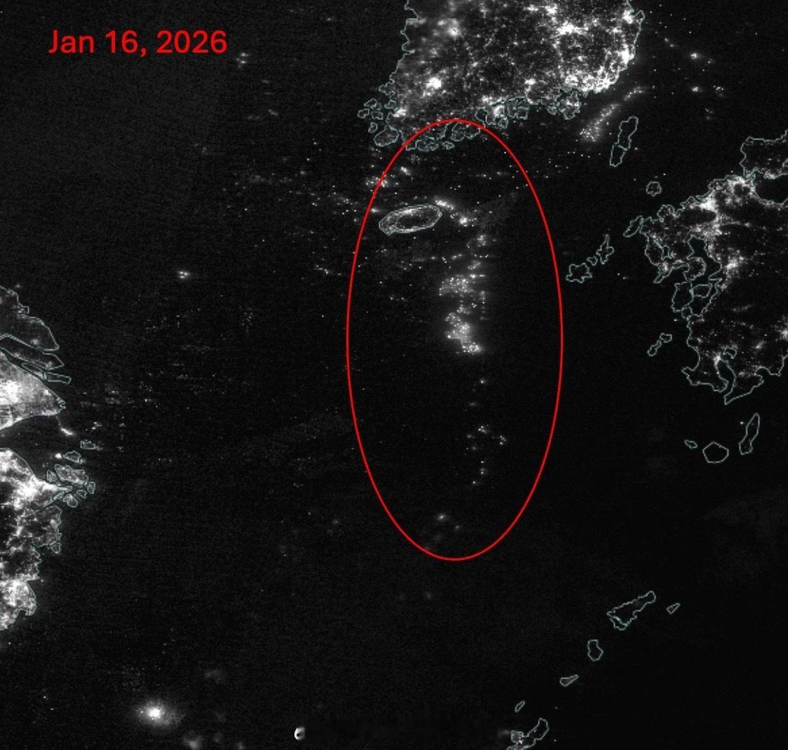 渔业发展的规模确实超乎普通人的想象，夜间的卫星图可以提供参考我国近海的渔业资源受