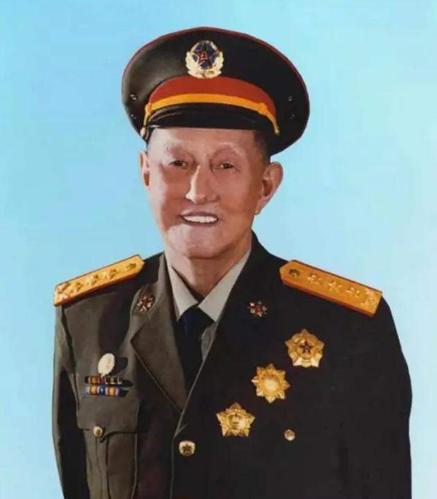 1965年秋天，毛主席在武汉问了韩先楚一句话：“洪麻子怎么样？”韩刚说完洪学智还