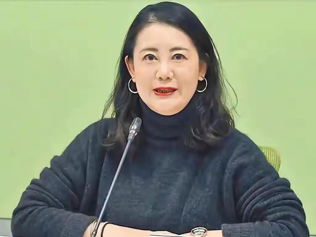 吴思瑶又开始胡言乱语，就美国对台关税问题，民进党一直搞得神秘兮兮的，就是不公布实