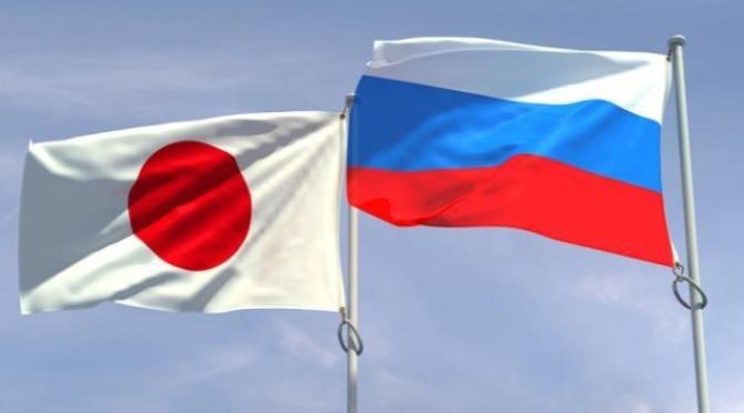 对付日本，我们一定要学俄罗斯！日本不怕我们的航母，不怕我们的轰炸机，甚至不怕我们