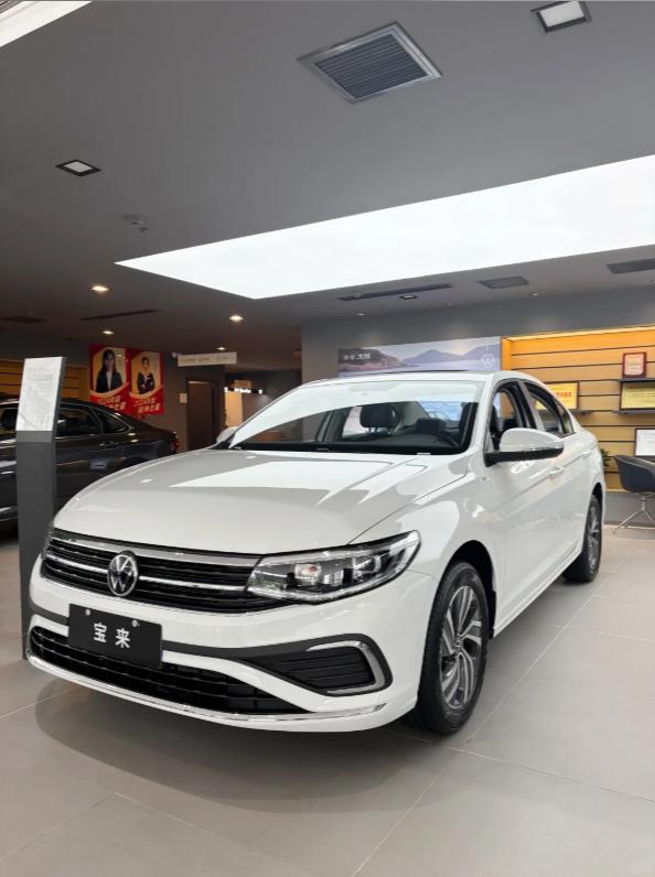 大众宝来二手车值得入手吗？5-10 万代步车真实测评
预算 5-10 万想找一台