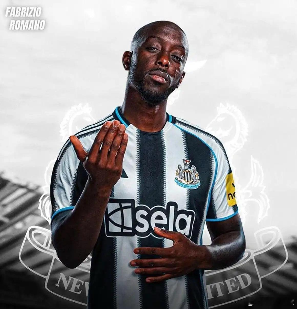 维萨伤愈在即：放弃非洲杯+5500万镑诚意加盟，纽卡9号冲刺首秀29岁前锋约内·