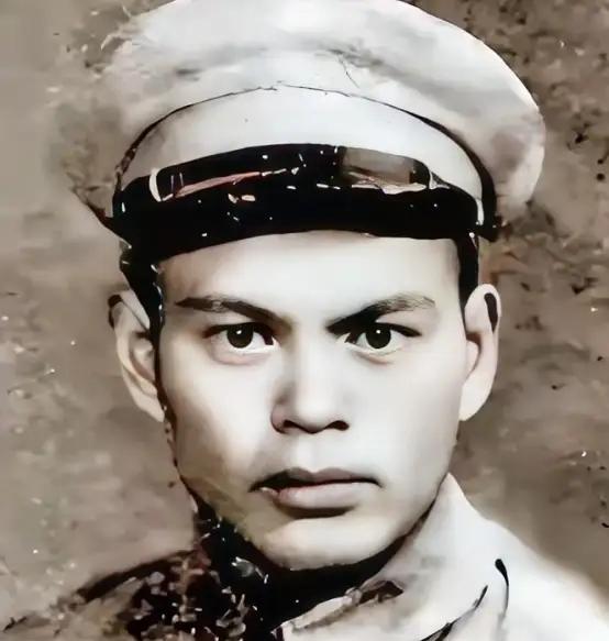 1950年新疆，108位解放军被上千叛匪困在孤城40天，弹尽粮绝之时，匪首送来一