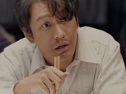 《小城大事》 27-28集预告:  
郑德诚听说杜涛选择了前途放弃了李秋萍和月海