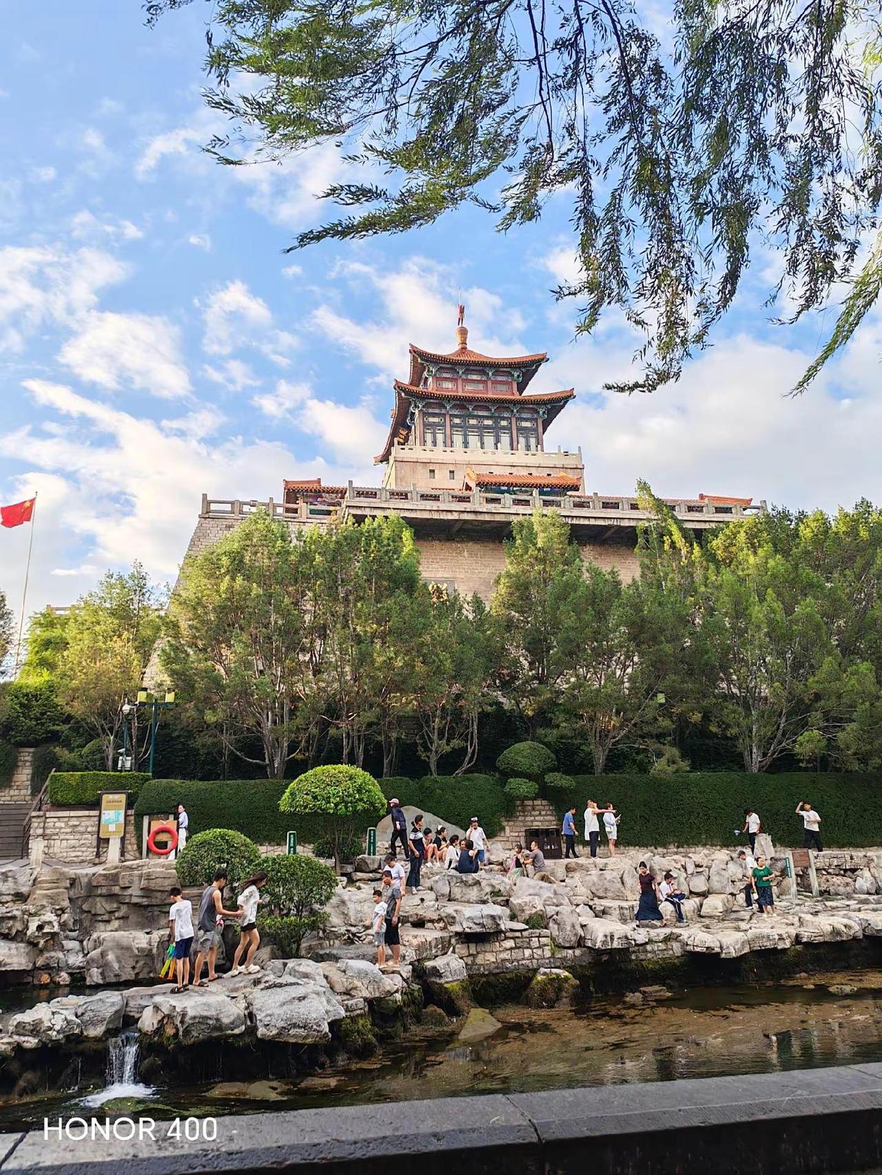 黑虎泉，五龙潭