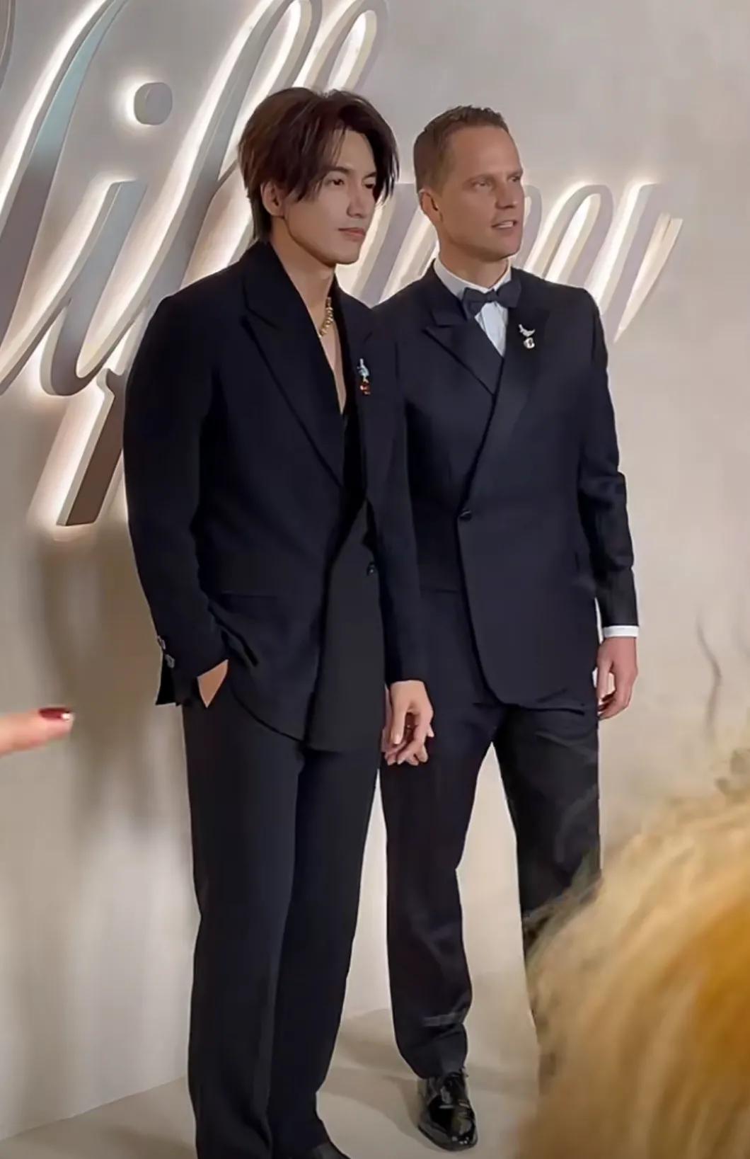 蒂芙尼活动上的言承旭，还是一如既往地帅气，和当初那个道明寺也没有多大差别啊！还是