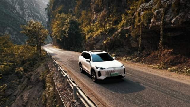 家用 SUV2026 款风云 T9，满足全家所有出行场景