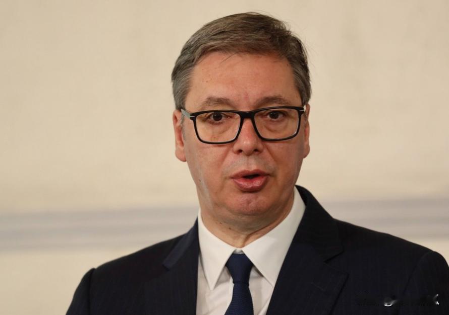 塞尔维亚总统武契奇说，他已经与斯洛伐克总理菲佐商量好了，明年5月9日，将去俄罗斯