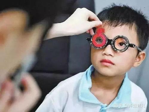 如今社会，不光近视群体剧增，且逐渐向低龄化蔓延，这是咋回事？除了电子产品外，还有