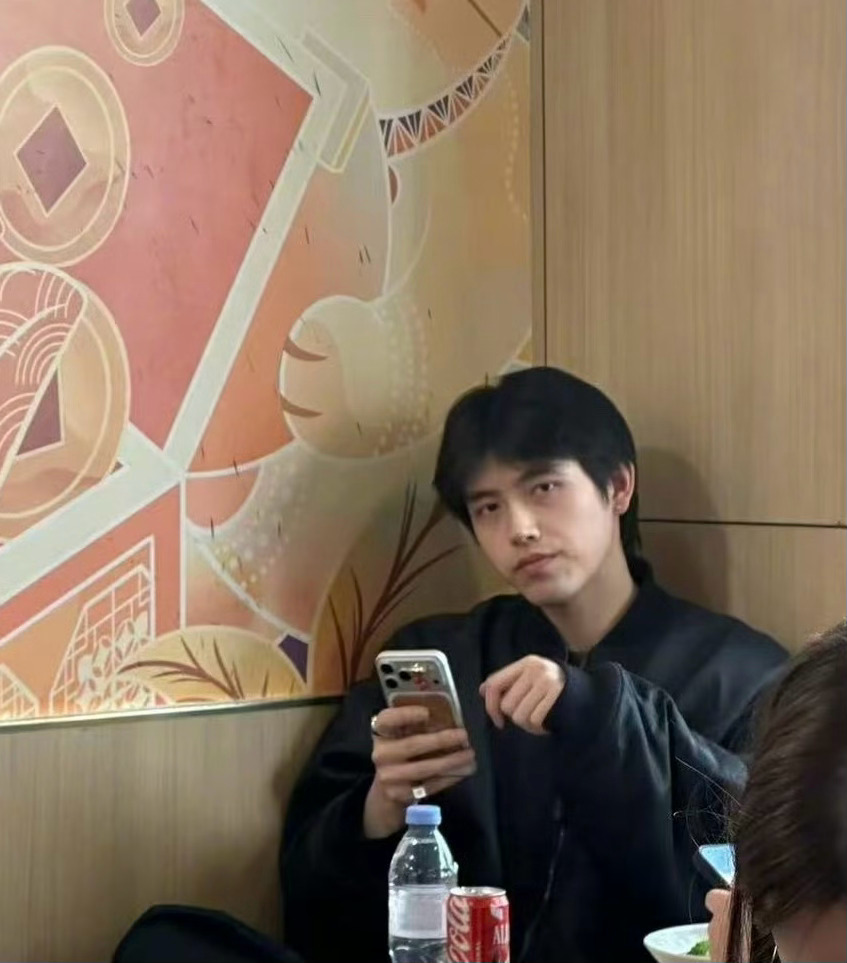 陈飞宇的素颜什么水平？