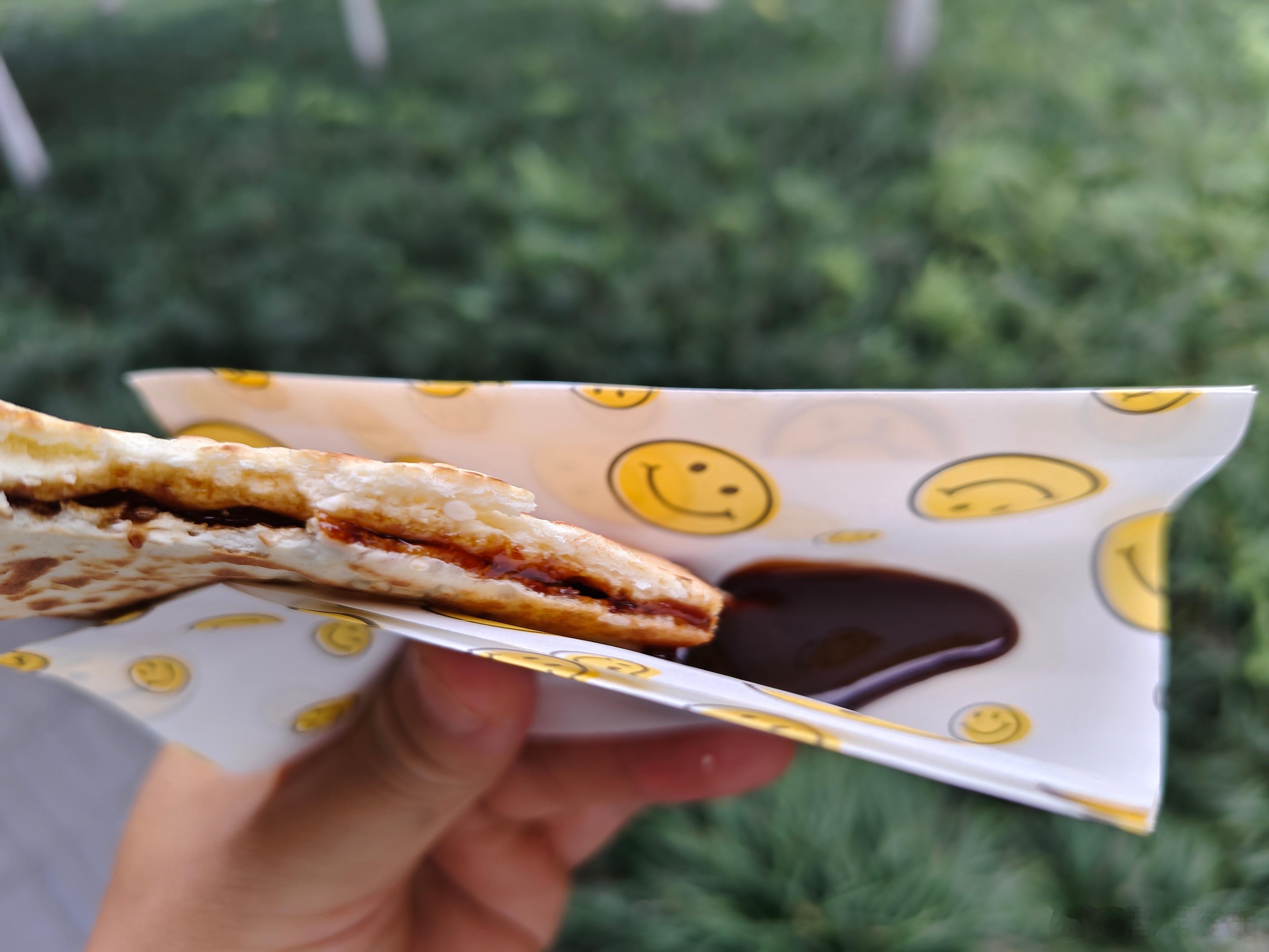 一口爆汁，二口流心，三口舔嘴，闭口留香！ 